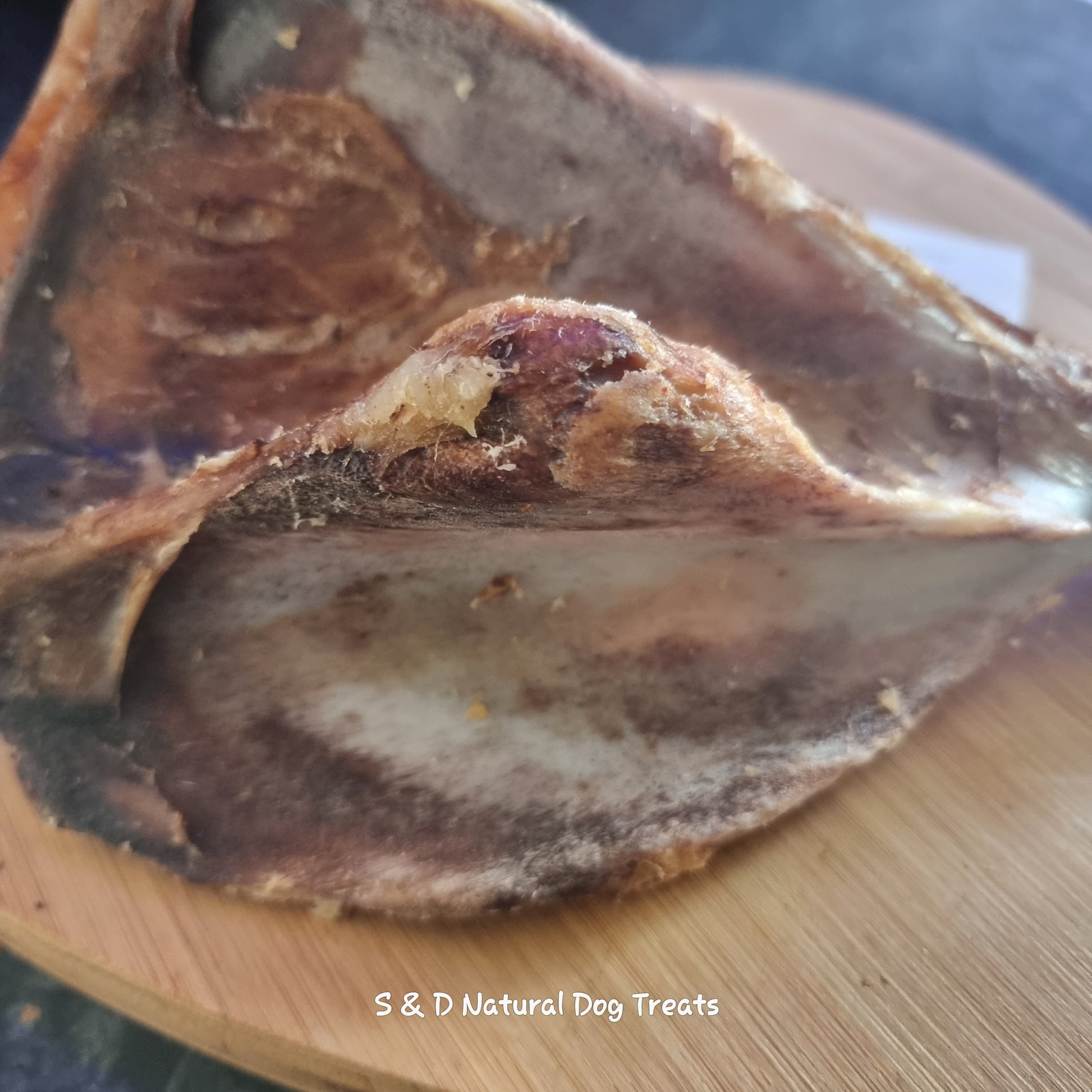 Large Moon Bones (Pork Shoulder with Cartilage) (apporx 170g each)